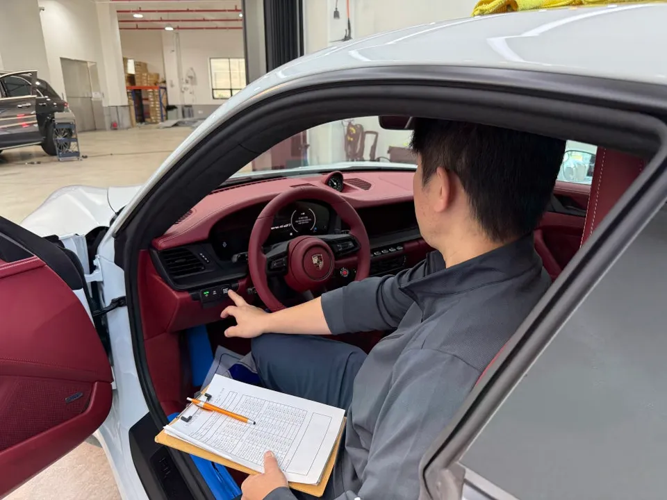 ポルシェ 911 カレラ PPF施工事例|費用目安・仕上がり 施工写真 2-2