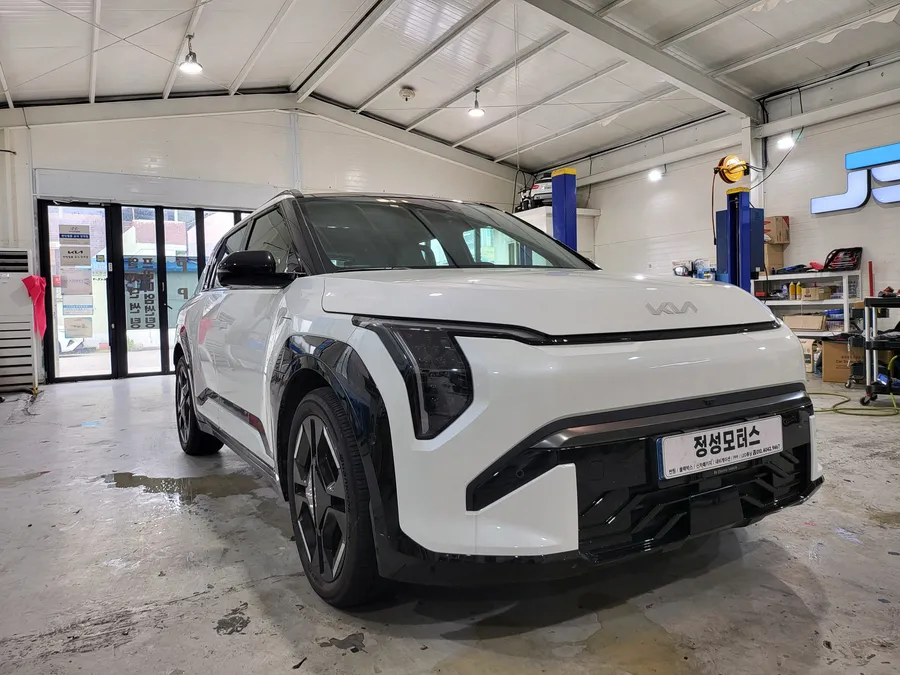 Kia EV3 カーフィルム施工事例|費用目安と仕上がり 施工写真 1-1