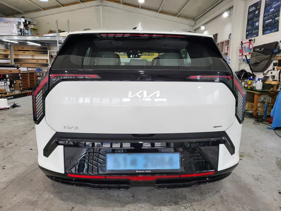Kia EV3 カーフィルム施工事例|費用目安と仕上がり 施工写真 3-1