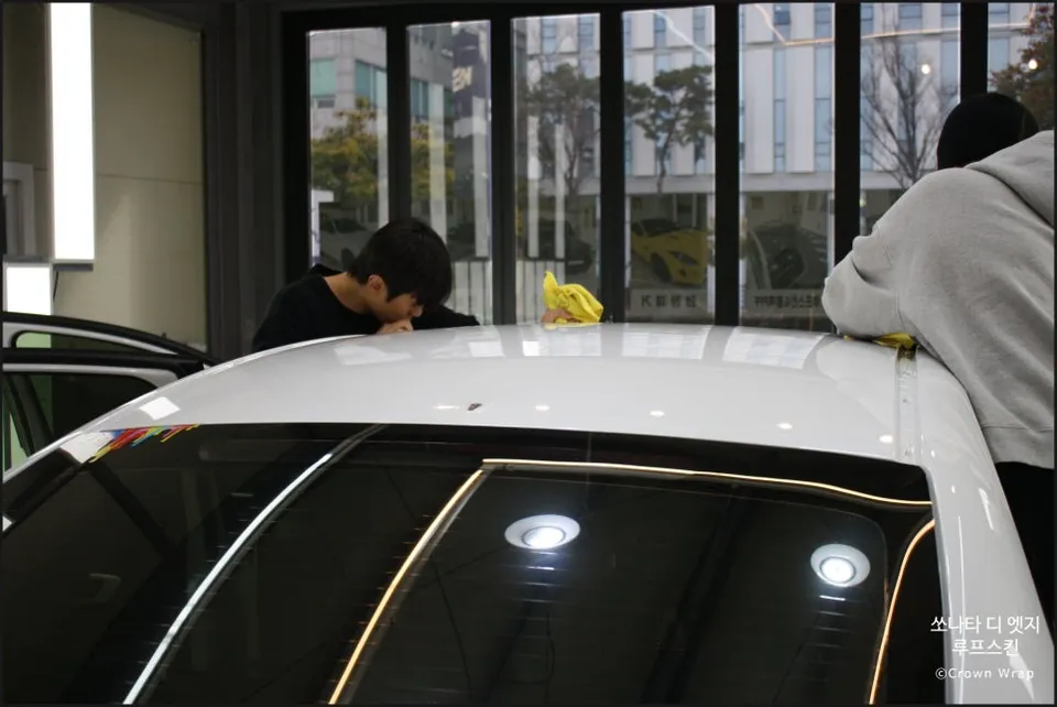 Hyundaiのカーラッピング事例 施工写真 1-3