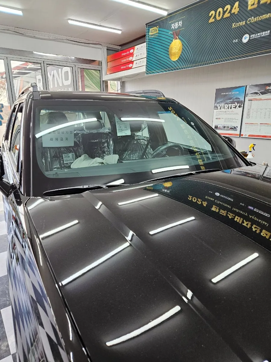 Hyundai Santa Fe MX5のカーフィルム施工事例 施工写真 3-2