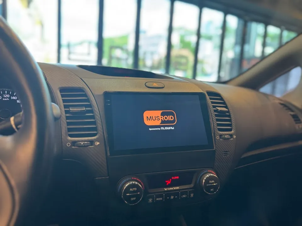 Kia K3のAndroid Auto・CarPlay取付事例 施工写真 2