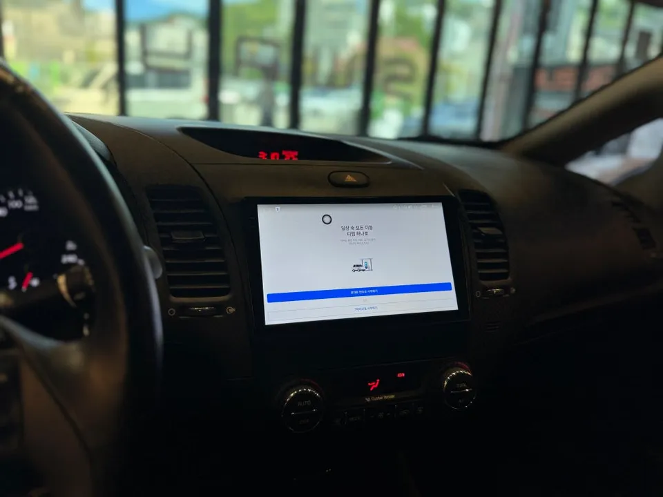 Kia K3のAndroid Auto・CarPlay取付事例 施工写真 6
