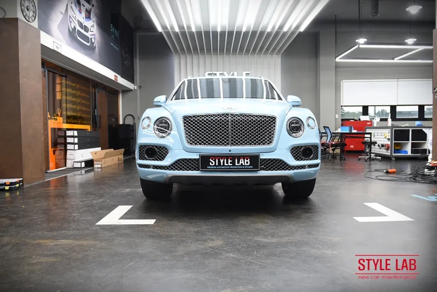 Bentley Bentayga vinyl wrap - Bentley Bentayga Vinyl Wrap Review: Color Change Cost & Results photo 3