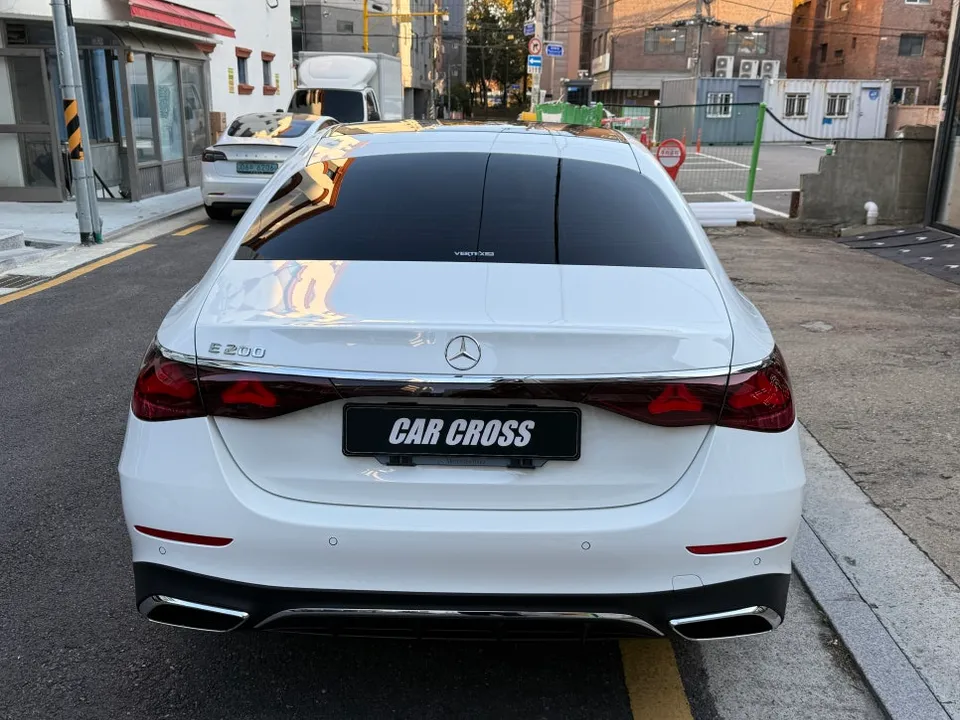 Mercedes-Benz E200 PPF施工事例：費用目安と仕上がり 施工写真 3-1