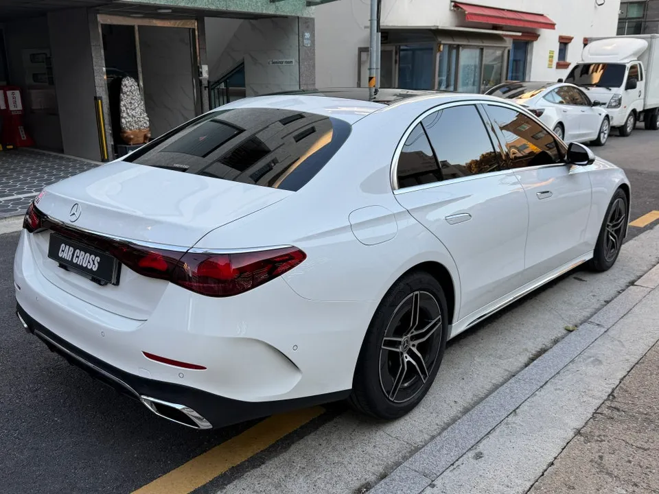 Mercedes-Benz E200 PPF施工事例：費用目安と仕上がり 施工写真 1-2