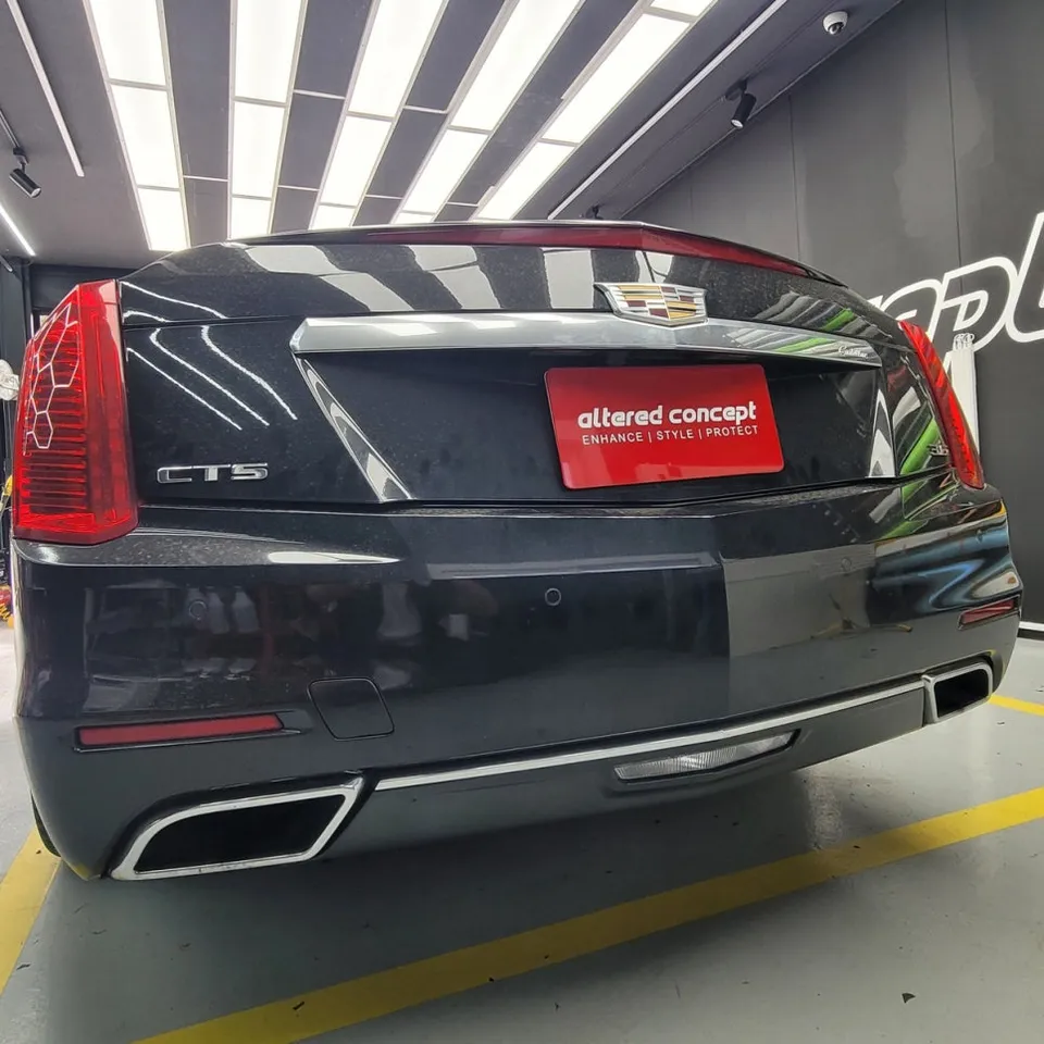 Cadillac CTSのカーラッピング事例|クロームパーツの質感変化 施工写真 2-2