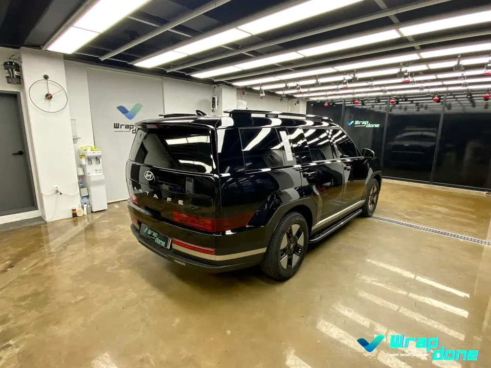 Hyundai Santa Fe MX5のカーラッピング事例|クローム除去 施工写真 1-2
