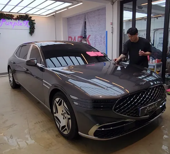 Genesis G90のガラスコーティング事例 施工写真 4-2