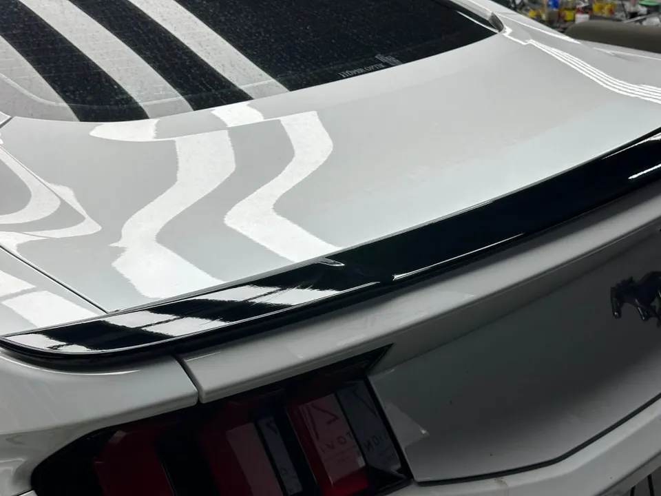 Ford Mustang 7th Genのカーラッピング事例|費用目安・仕上がり 施工写真 3-2