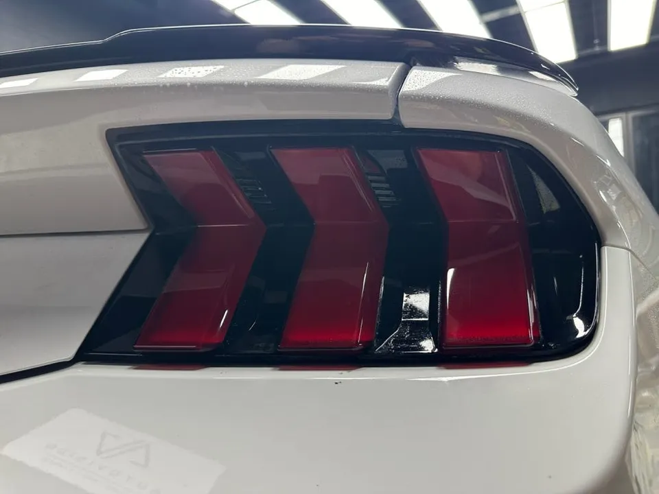 Ford Mustang 7th Genのカーラッピング事例|費用目安・仕上がり 施工写真 3-3