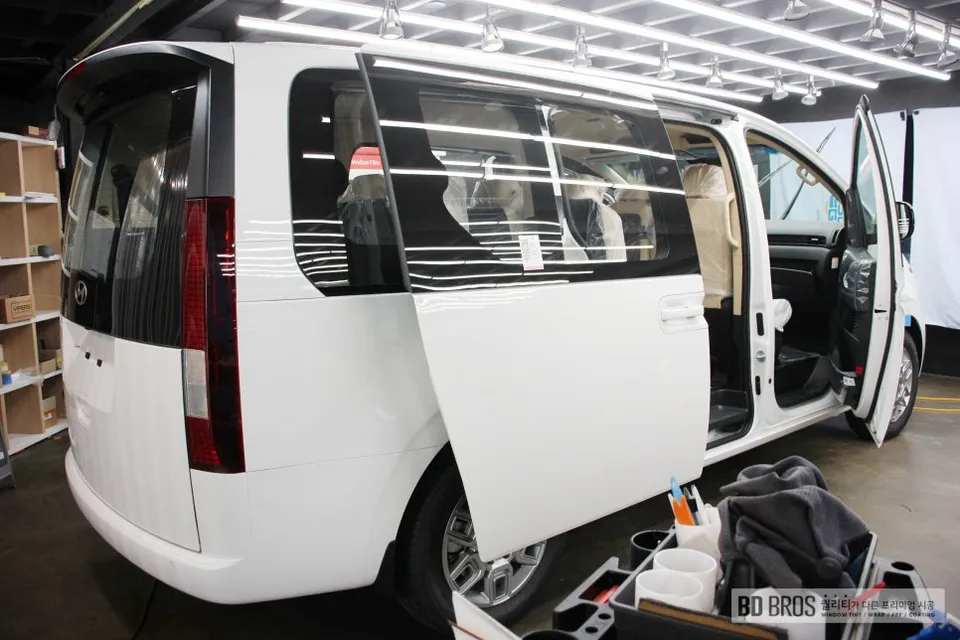 Hyundai Staria window tinting - Hyundai Staria Window Tinting Review: Cost & Results photo 5