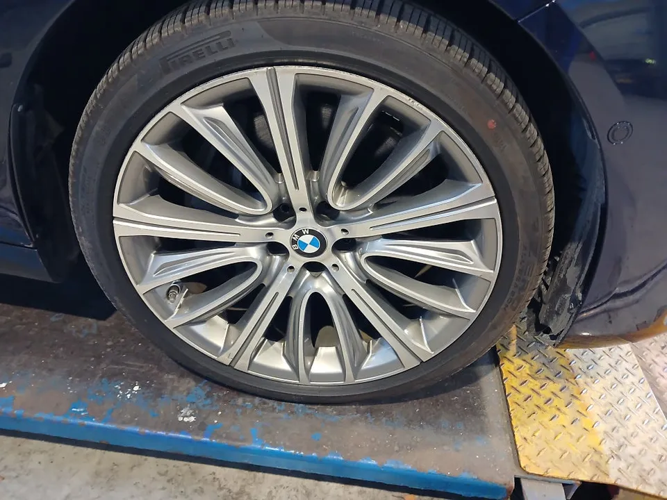 BMW 7 Series G11/G12 wheel repair - BMW 7 Series G11/G12 Wheel Repair Review - Cost & Results photo 3