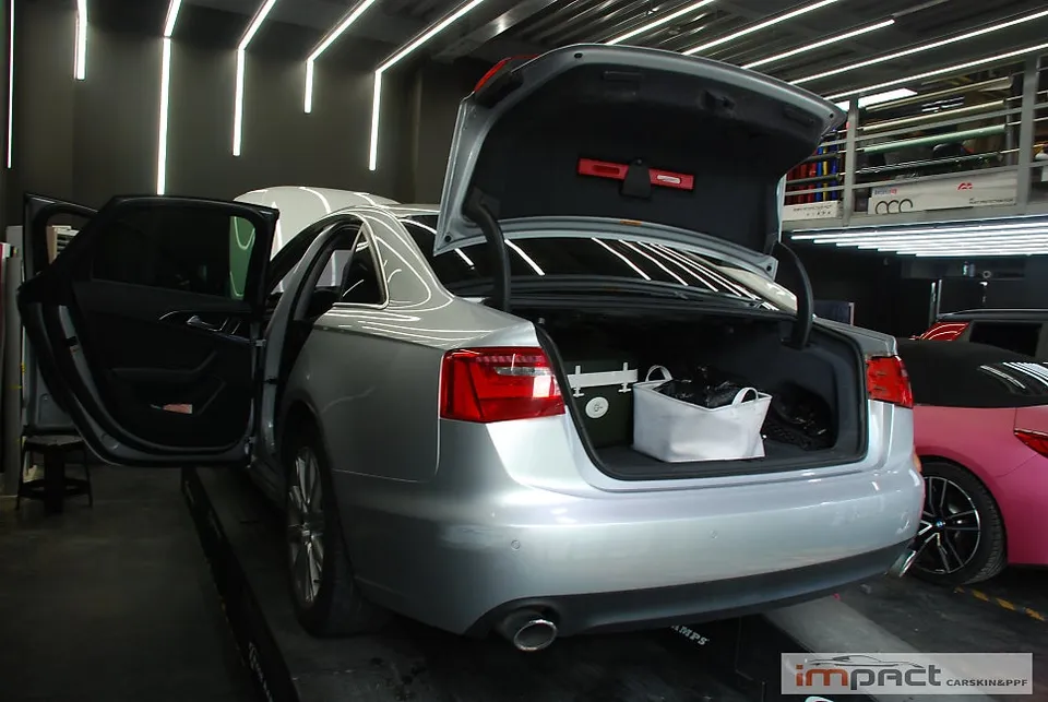 Audi A6のカーラッピング事例|費用目安・仕上がり 施工写真 1-2