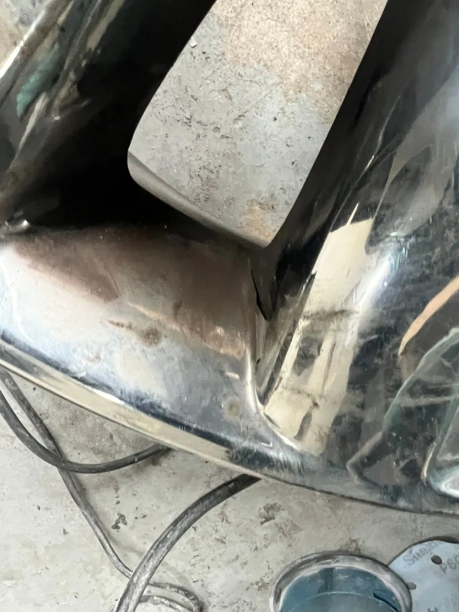 Kia Carnival wheel repair - Kia Carnival Wheel Refinishing Review — Chrome to Glossy Black photo 3