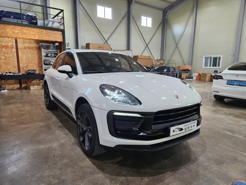 Porsche Macan body kit - Porsche Macan Body Kit Review: Cost & Latest Look photo 3