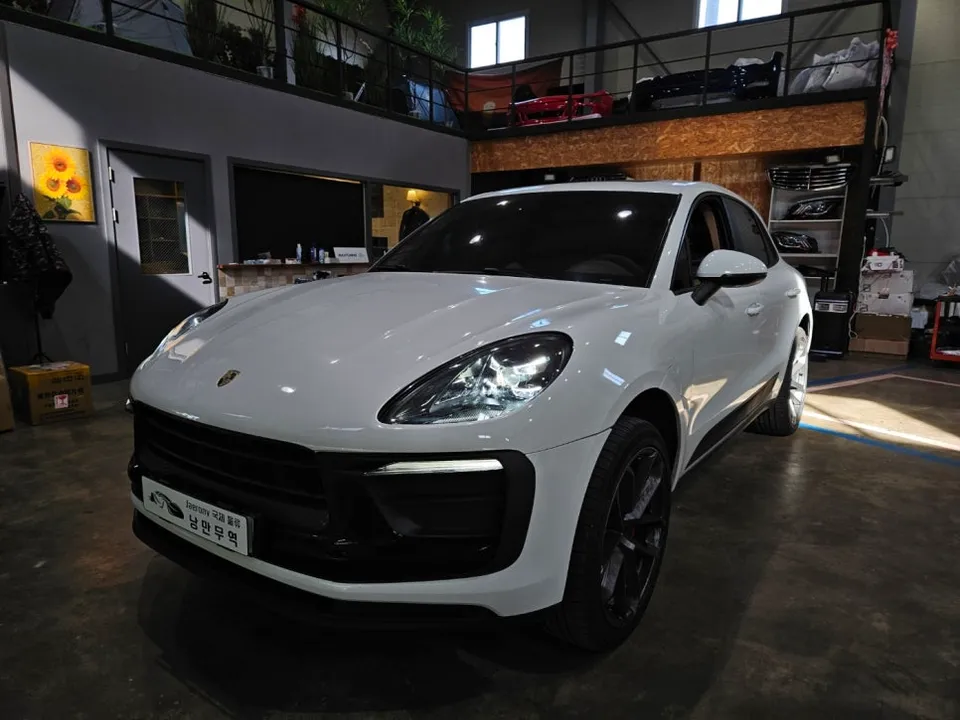 Porsche Macan body kit - Porsche Macan Body Kit Review: Cost & Latest Look photo 4