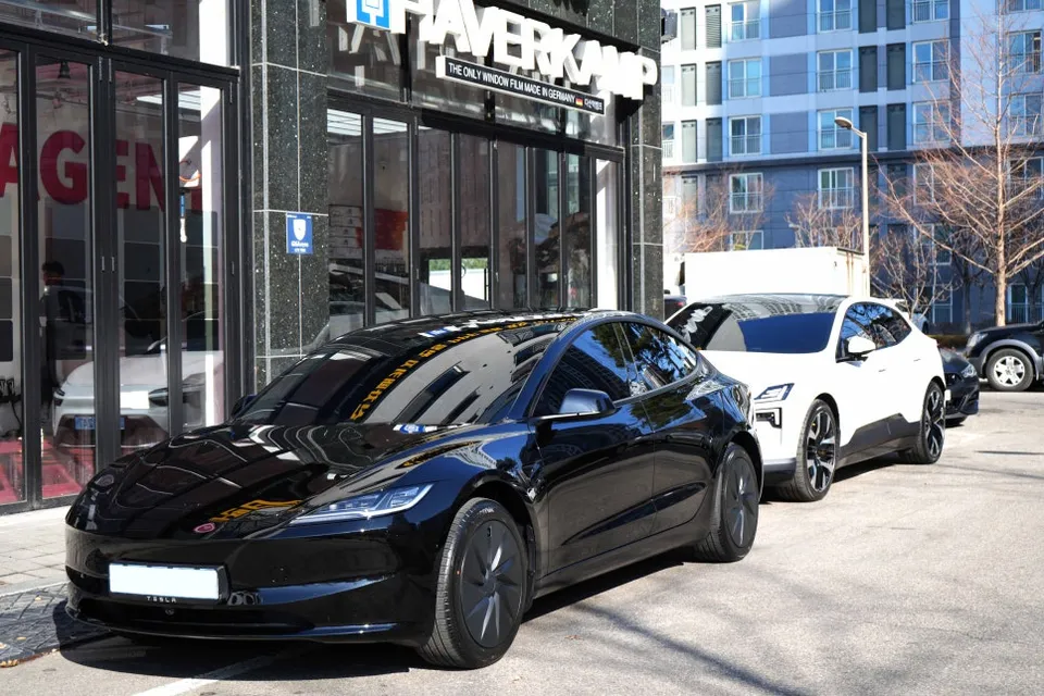 Tesla Model 3 window tinting - Tesla Model 3 Window Tinting Review: Half vs. Full Install photo 6