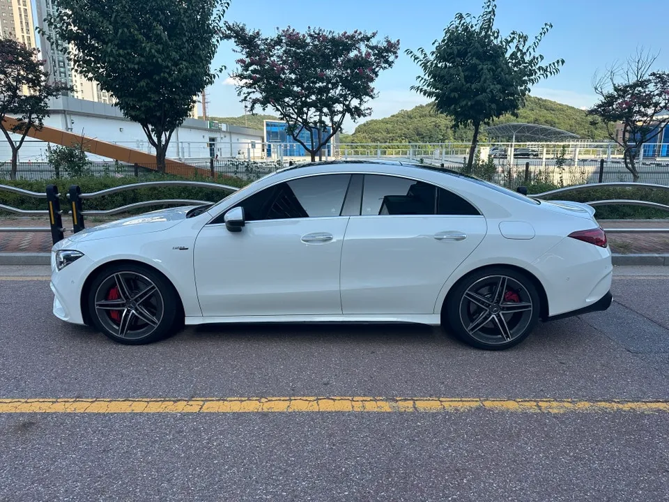 Mercedes-Benz CLAのカーラッピング事例｜費用目安・仕上がり 施工写真 2-1
