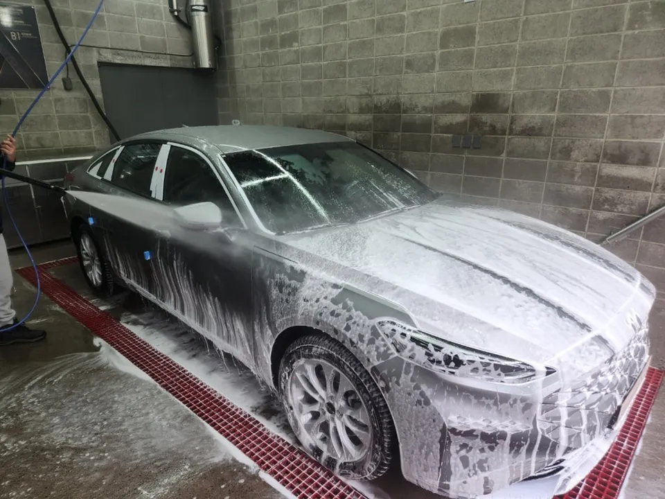 Kia K8のドライブレコーダー取付事例 施工写真 1-3