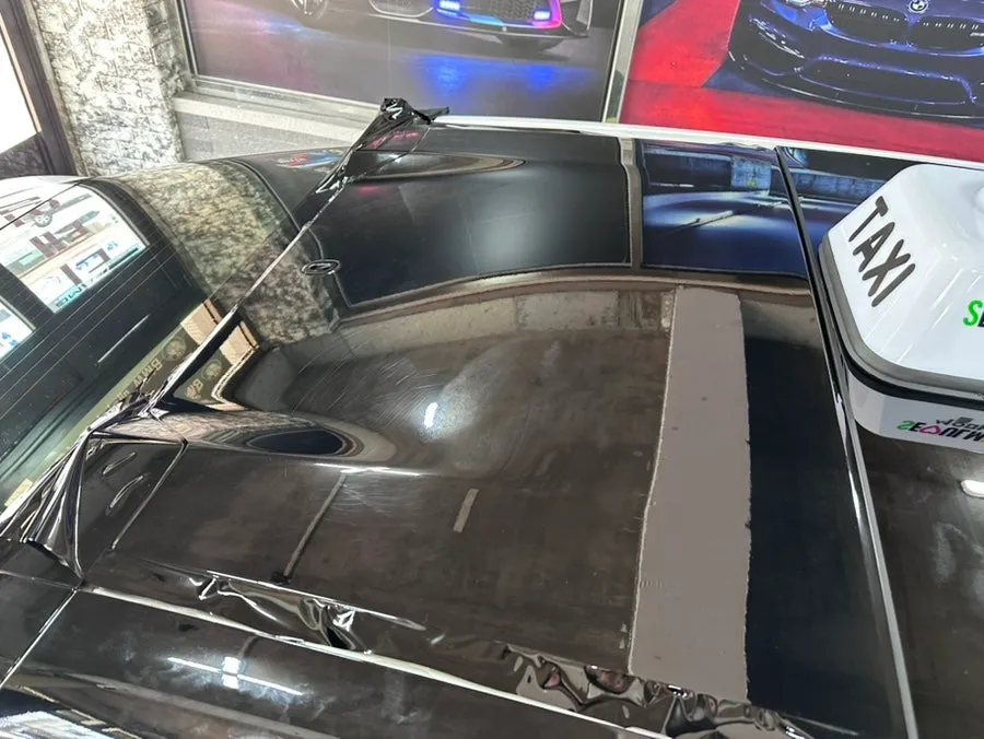 Kia EV4 vinyl wrap - Kia EV4 Vinyl Wrap Review: High Gloss Black Two-Tone Upgrade photo 6