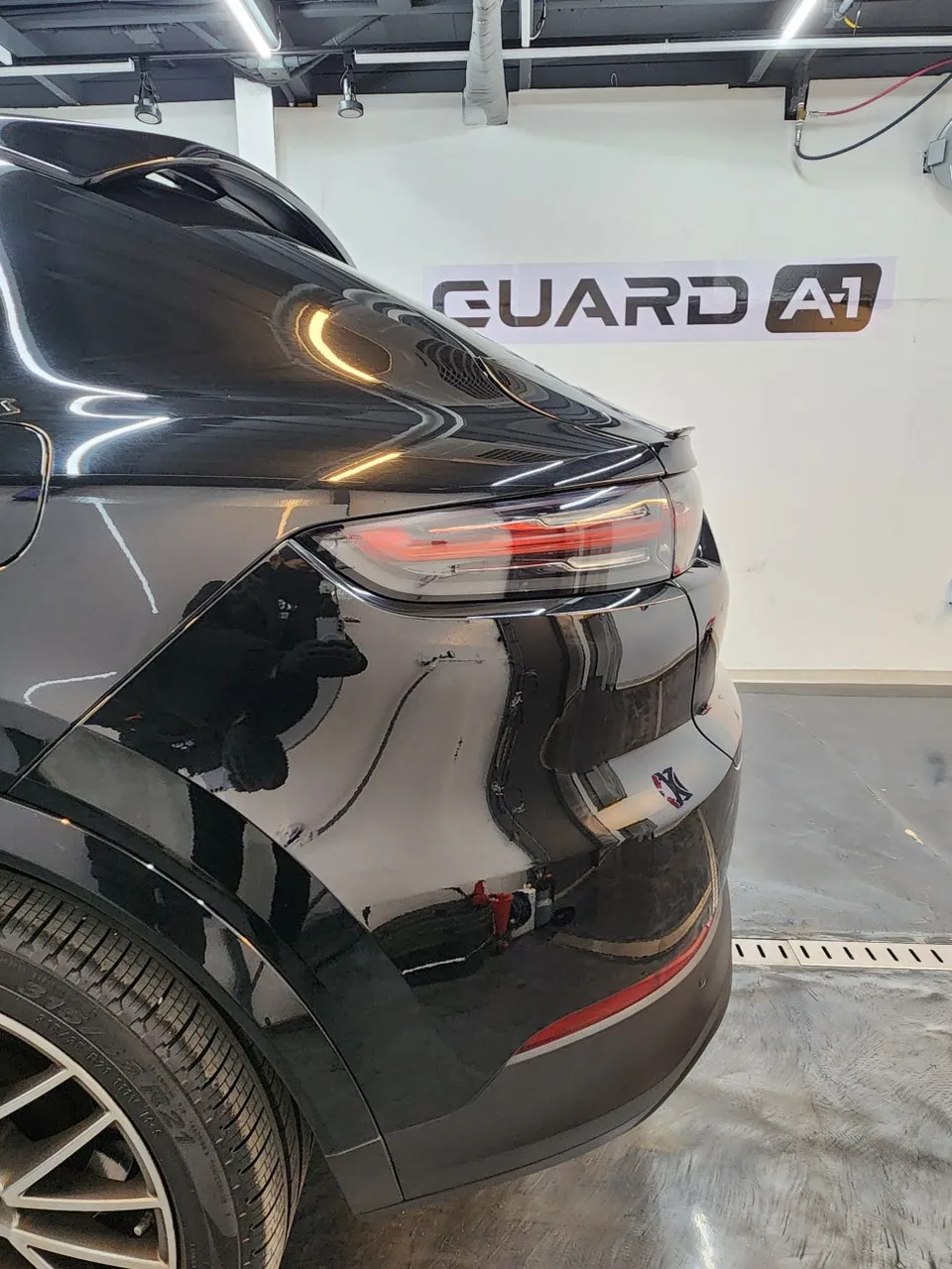 Porsche Cayenne PPF施工事例｜再施工と部分施工 施工写真 4-1