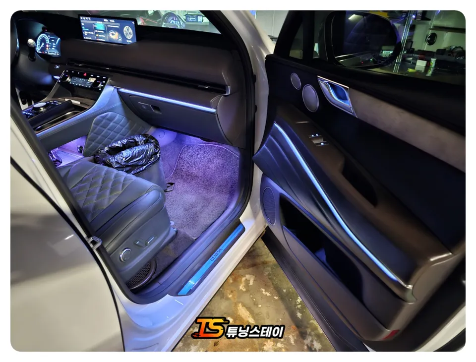 Hyundai GV80 ambient lighting - Hyundai GV80 Ambient Lighting Upgrade Review photo 5