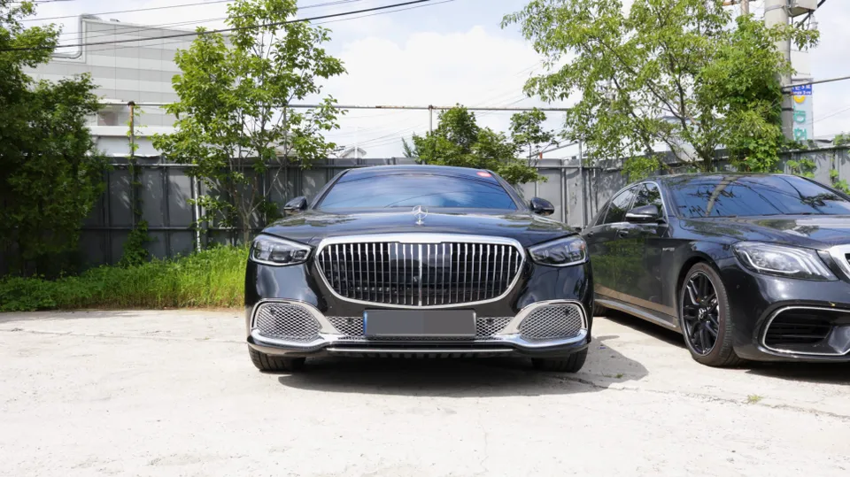 Mercedes-Benz S580 Maybach body kit - Mercedes-Benz S580 Maybach Body Kit Upgrade photo 4