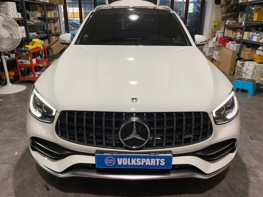 Mercedes-Benz GLCのドラレコ取付事例｜QHD画質＋α 写真