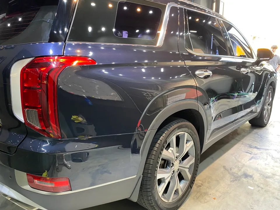 Hyundai Palisadeのガラスコーティング事例｜韓国での施工例 施工写真 2-1