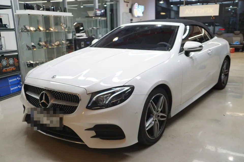 Mercedes-Benz E-Class Coupe ambient lighting review
