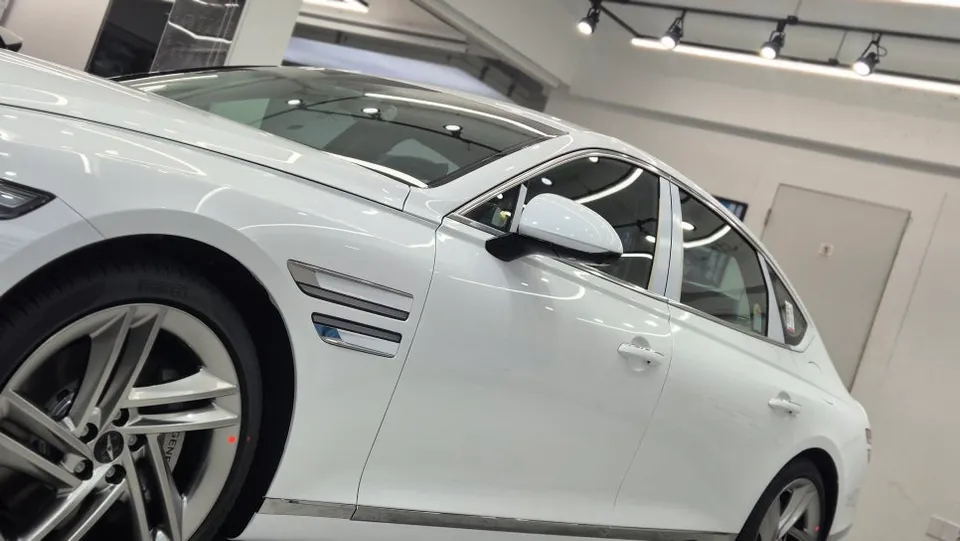 Genesis G80 PPF施工事例|費用目安と仕上がり 施工写真 1-3