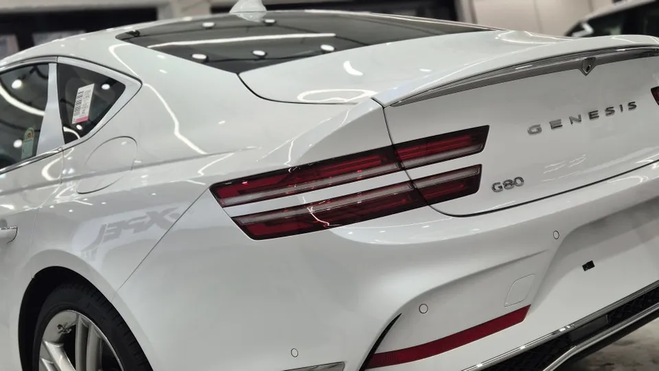 Genesis G80 PPF施工事例|費用目安と仕上がり 施工写真 2-3