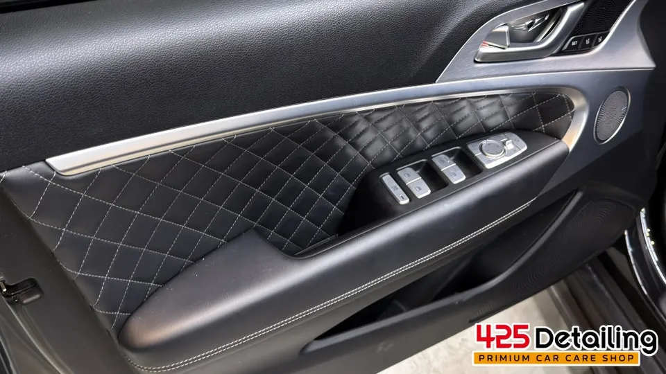 Genesis G70のガラスコーティング事例|費用目安・仕上がり 施工写真 1-3