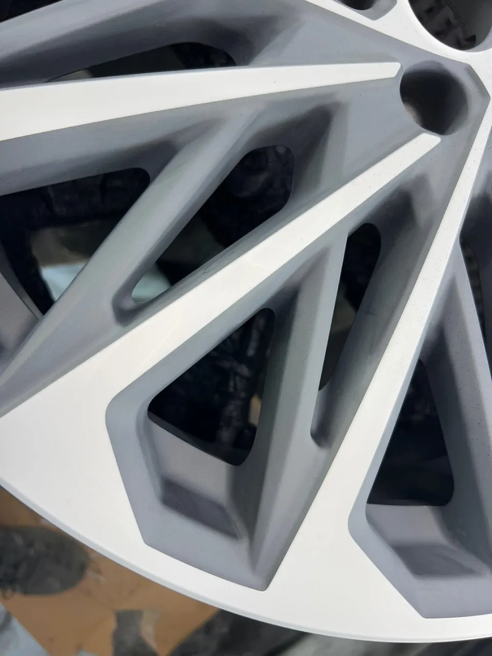 Hyundai Palisade wheel repair - Hyundai Palisade Wheel Repair & Painting Review photo 5