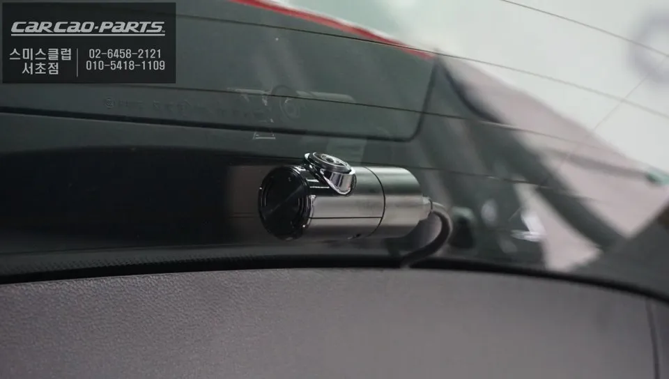 BMW MINI dash cam navigation - BMW MINI Dashcam & Navigation Review — Enhanced Safety photo 3