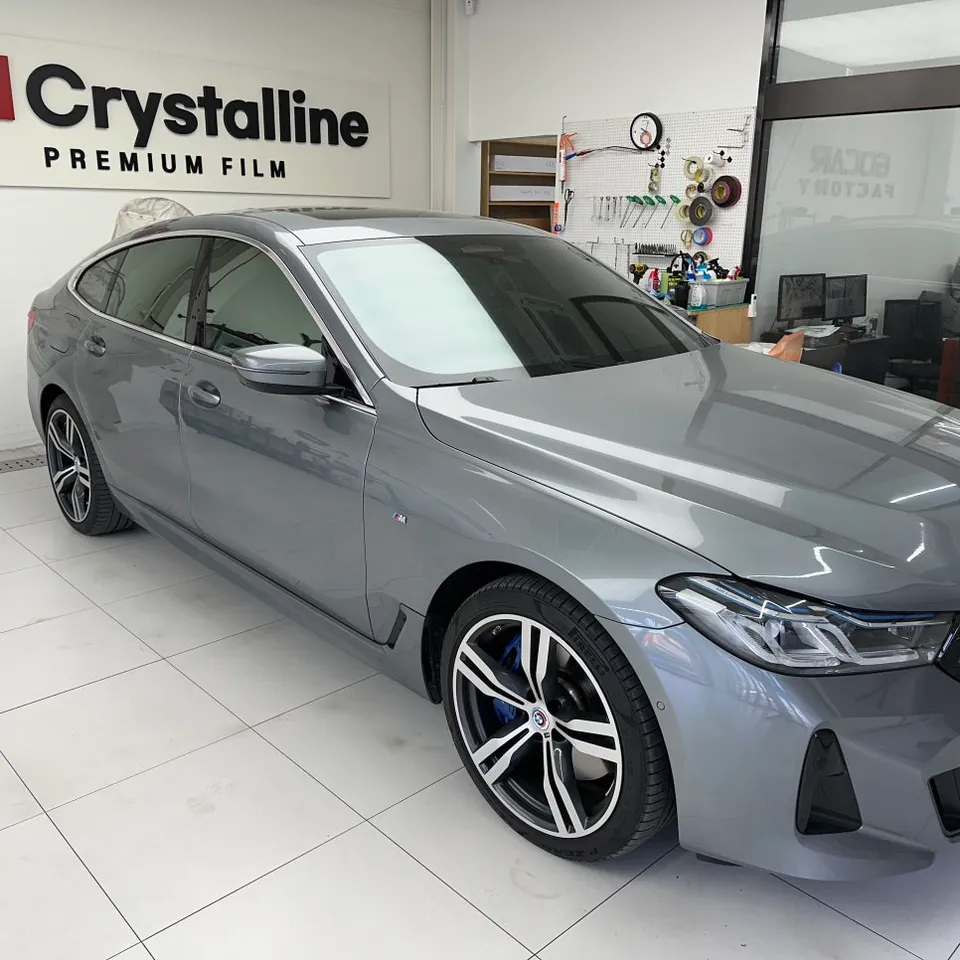 BMW 6 Series GTのカーラッピング事例｜クロームモールをブラック化 写真