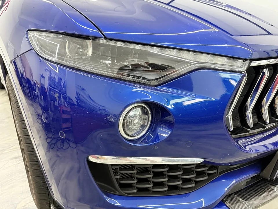 Maserati Levanteのカーラッピング事例|費用目安・仕上がり 施工写真 3-3