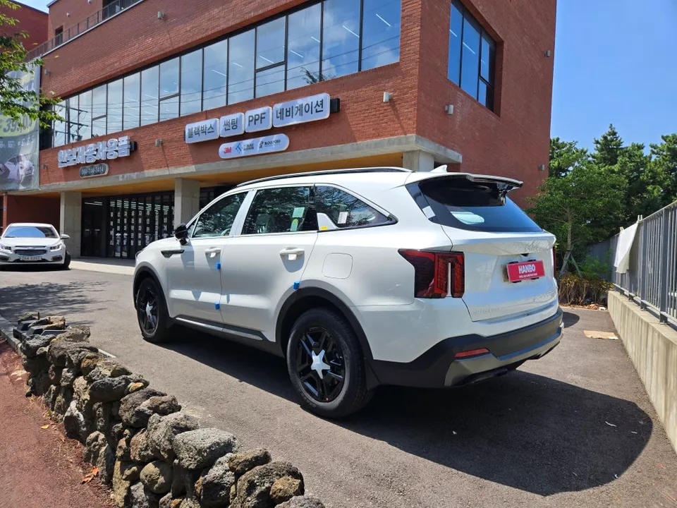 Kia SorentoのPPF施工事例｜費用目安と仕上がり 施工写真 3-1