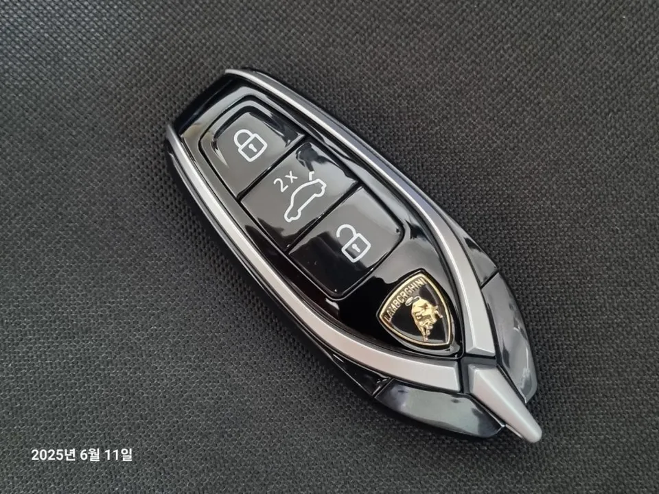 Lamborghini Urus oem options - Lamborghini Urus OEM Options Review — Smart Key Upgrade photo 3