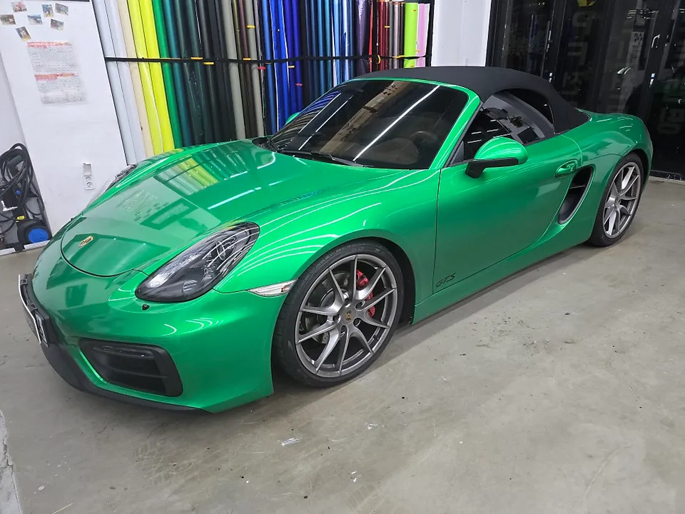 Porsche Boxster vinyl wrap - Porsche Boxster Vinyl Wrap Review: Ash Grey Transformation photo 4