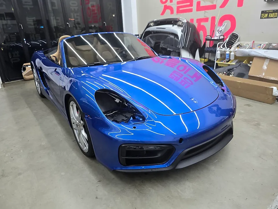 Porsche Boxster vinyl wrap - Porsche Boxster Vinyl Wrap Review: Ash Grey Transformation photo 5