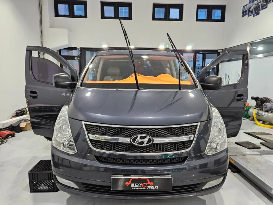 Hyundai Starexのカーフィルム施工事例｜熱遮断効果と費用目安 施工写真 2-2