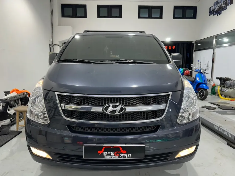 Hyundai Starexのカーフィルム施工事例｜熱遮断効果と費用目安 施工写真 2-3