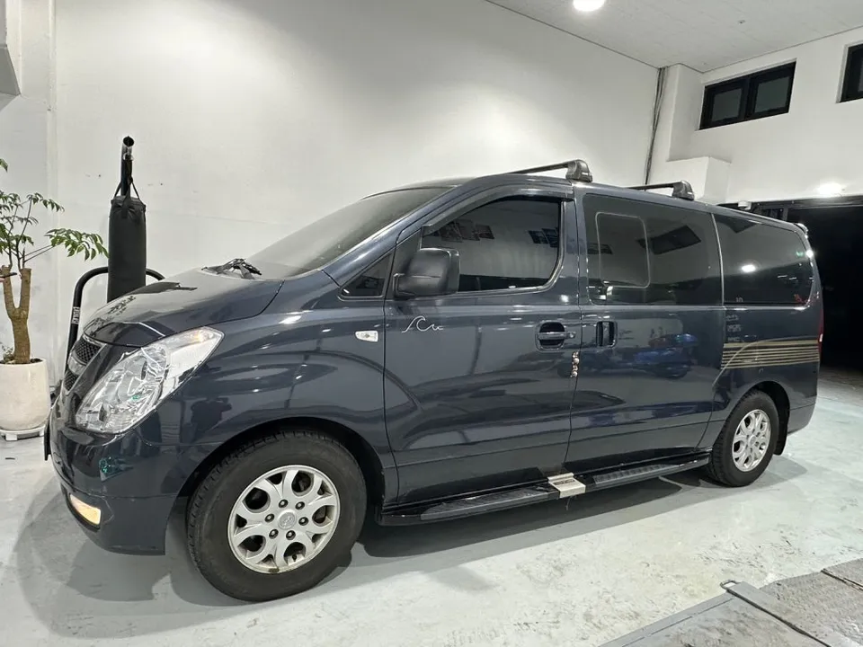 Hyundai Starexのカーフィルム施工事例｜熱遮断効果と費用目安 施工写真 3-3