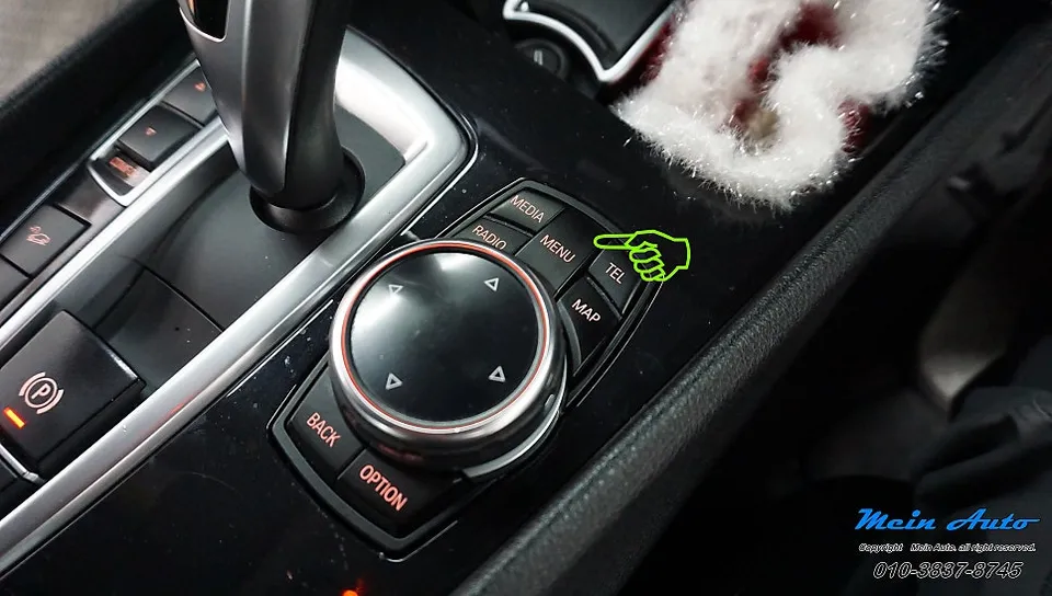 BMW 5 Series GT F07のAndroid Auto・CarPlay取付事例 施工写真 6