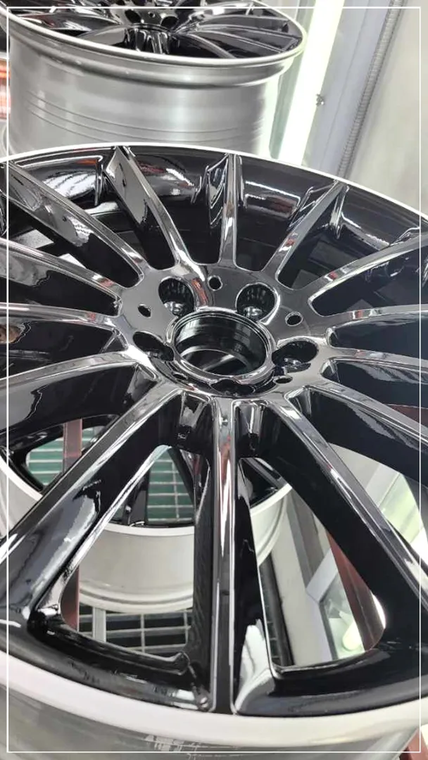 Mercedes-Benzのホイールリペア・塗装事例 施工写真 3-1