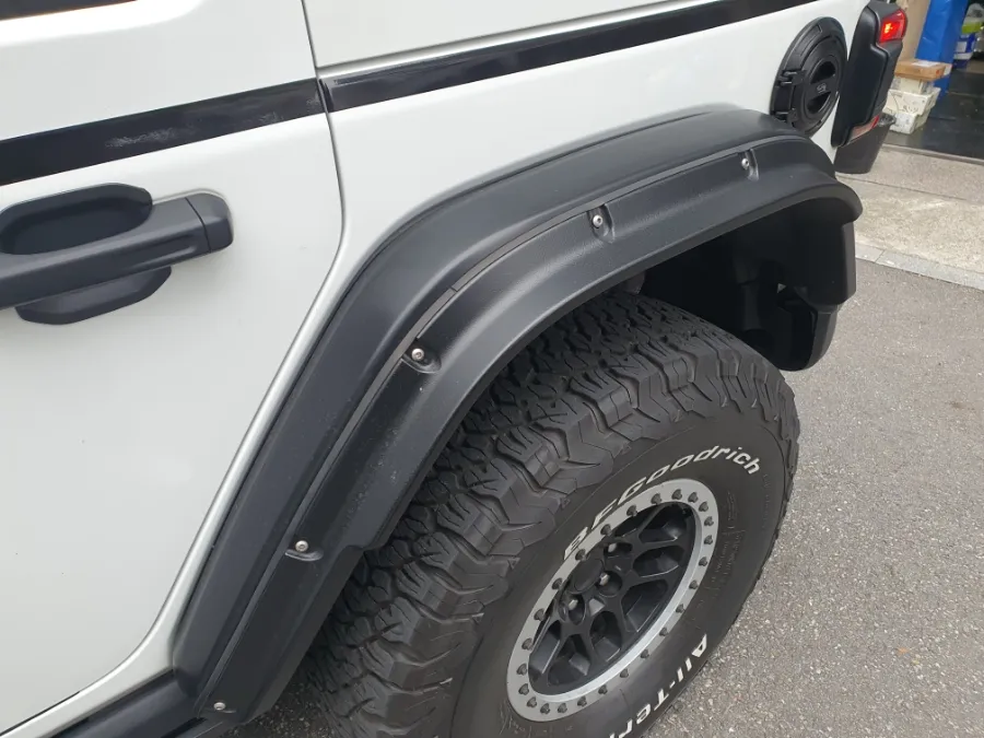 Jeep Wrangler vinyl wrap - Jeep Wrangler Vinyl Wrap Review: Cost & Results photo 4