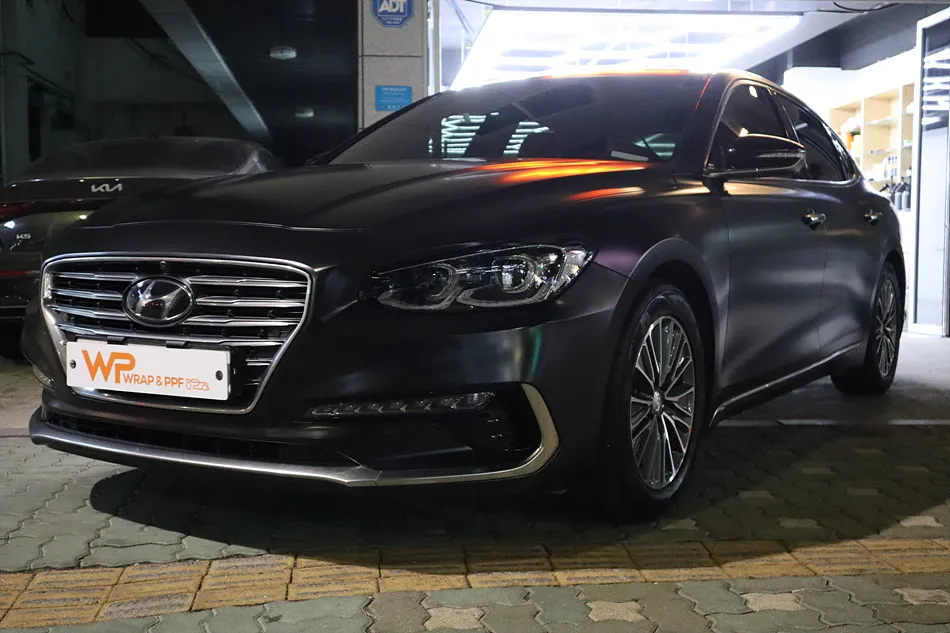 Hyundai Grandeur IGのカーラッピング事例 施工写真 4