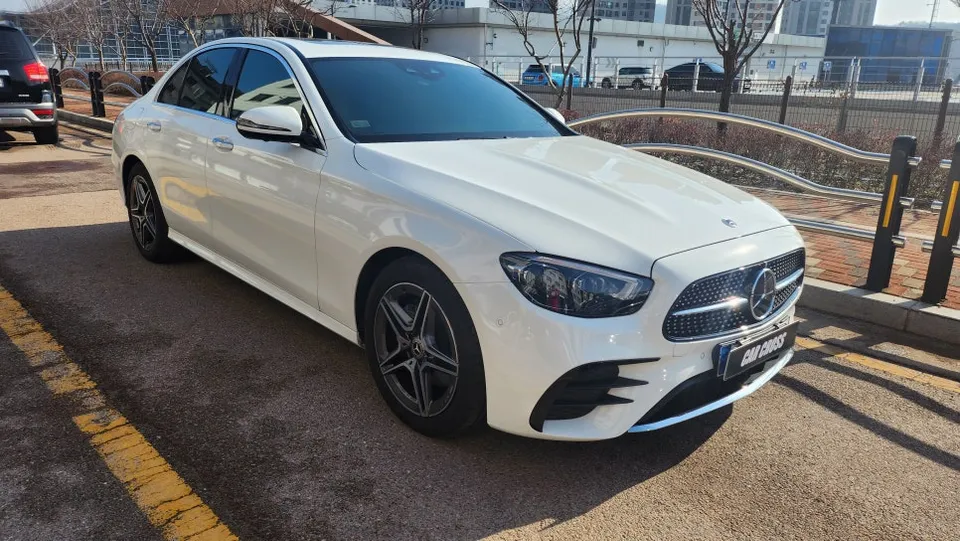 Mercedes-Benz E-Class W213 vinyl wrap - Mercedes-Benz E-Class W213 Vinyl Wrap Review: Cost & Results photo 3